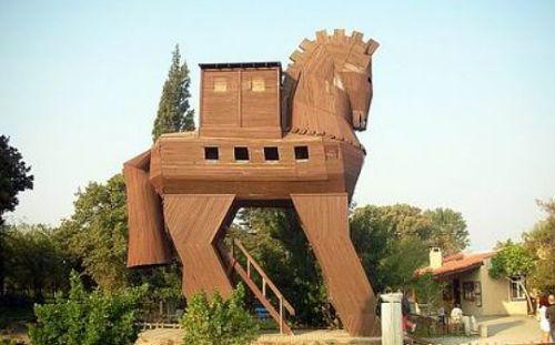 Bankless:谁有能力控制比特币ETF这匹特洛伊木马